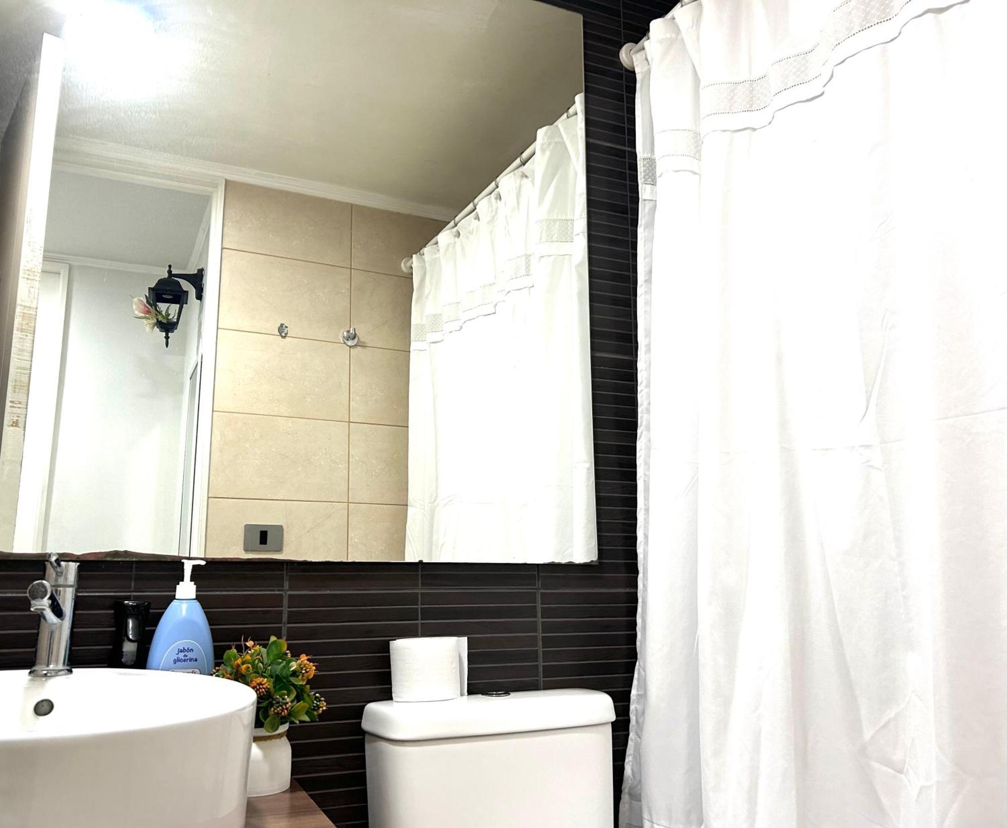 Apartamento Dpto 8 Fantasilandia, Empresas, Familias, Centro *